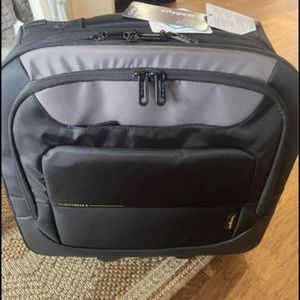 Targus citygear 3 travel rolling bag laptop